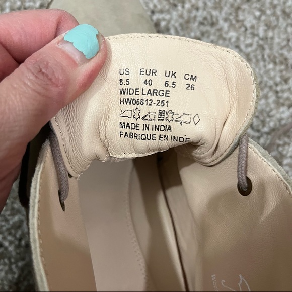 NEW Hush Puppies Cream Suede Oxford Bootie 8.5 - Picture 13 of 16